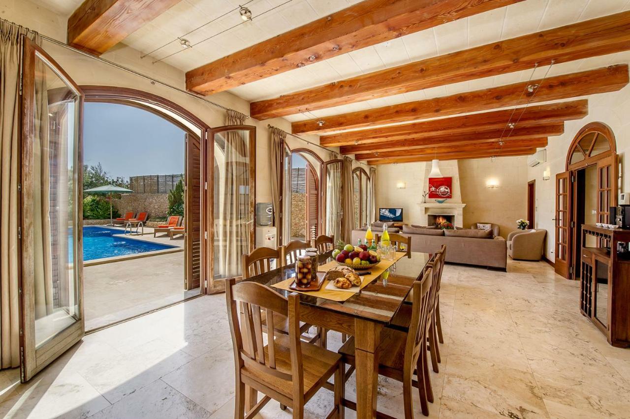The Almonds Luxury Villa San Lawrenz Exteriör bild